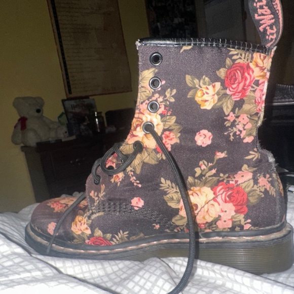 Doc Martens Floral - Picture 4 of 4
